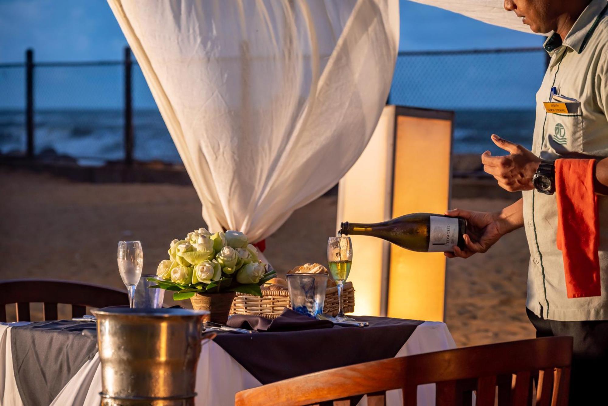Tangerine Beach Hotel Kalutara Dış mekan fotoğraf